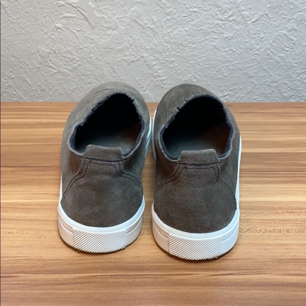 Minnetonka Gabi Suede Fringe Slip-On - Picture 6 of 10